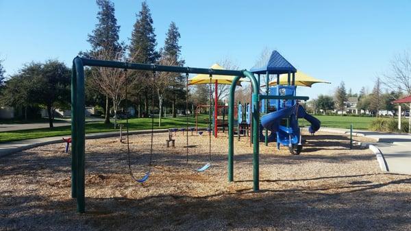 Play Area/Swings