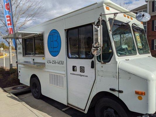 Twisted biscuit truck