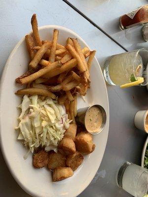 The famous fried scallops. Delicious. Fries are also outstanding. Solid slaw. Remoulade is perfect dip for this.