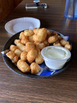 Cheese curds with ranch