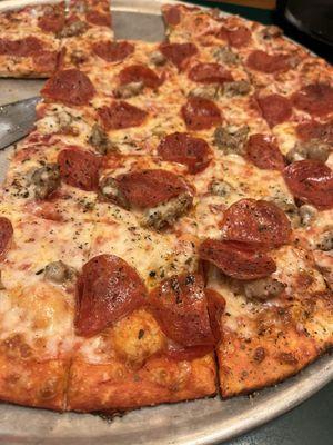 Thin Crust Pepperoni and Italian Sausage