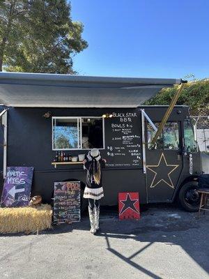 Food truck behind Baltic Kiss in Point Richmond