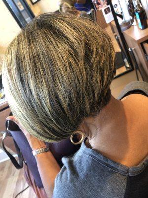 Asymmetrical Bob with layers