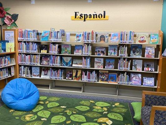 Children's Spanish picture book and Spanish easy reader area