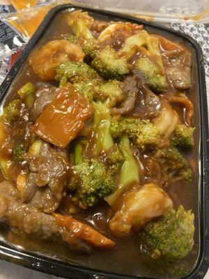 Beef and shrimp broccoli w/hunan sauce