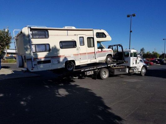 Cream's driver Brandon had no trouble hooking up our RV.