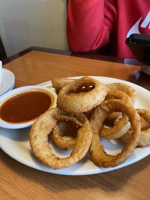 Really good onions rings and tomato sauce