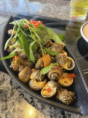 Tiger snail in garlic butter