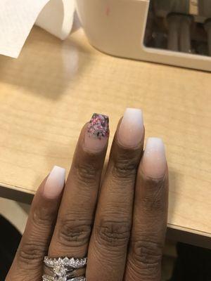 Narrow Coffins nails. That's what I call it. This is before she polished them. The colors are ombré. The glitter color is 14 or 41