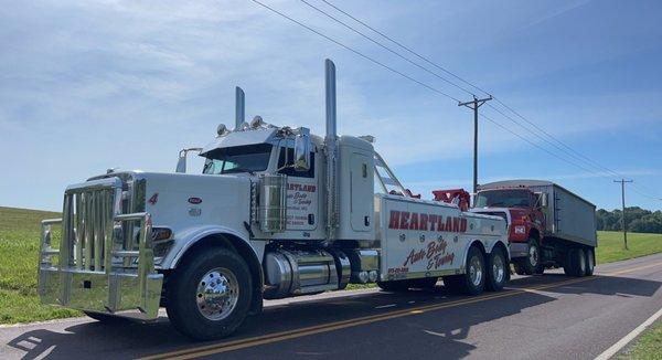 Heartland Autobody & Towing