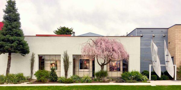 A Gallery / Allen + Alan Fine Art 2100 East Exterior View