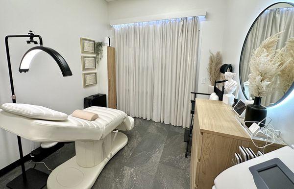 Our beautiful studio for Permanent Makeup Tattoo Removal & Body Contouring Services! Mobile Makeup Artistry