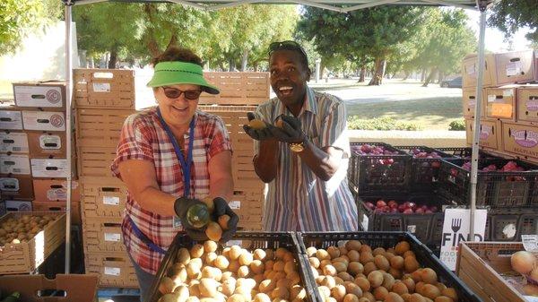 Free Farmer's Market for seniors!