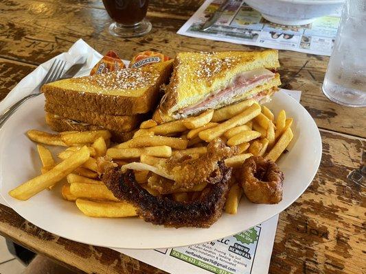 Monte Cristo w/ fries