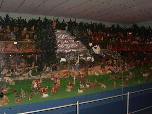 giant nativity