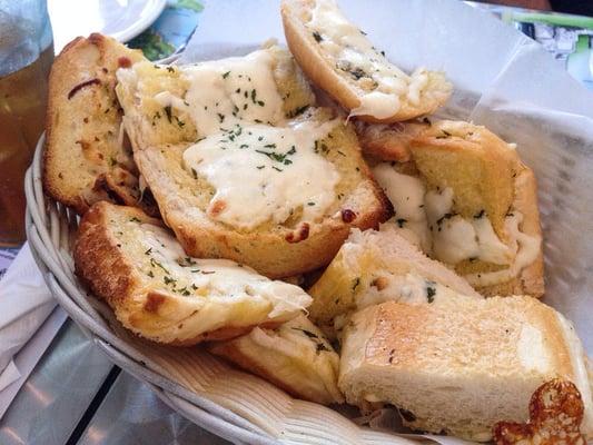 Garlic bread w/ cheese