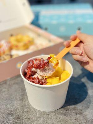 Mango and strawberry bingsoo