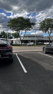 BMW of Tenafly