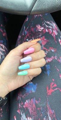 Pastel nails