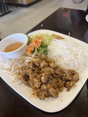 Rice vermicelli with stir-fried lemongrass chicken. #31