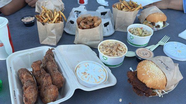 Scorcher, slaw, Mac n cheese (my kids loved it), fries and rings