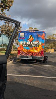 #llamasgrilltacos