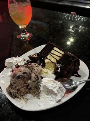 Chocolate cheese cake with gelato