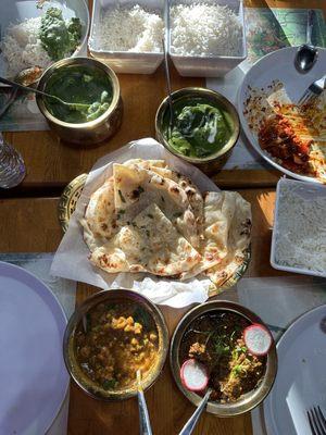 Saag Paneer, Saag Chicken, Channa Masala, Kheema Masal, Garlic Naan