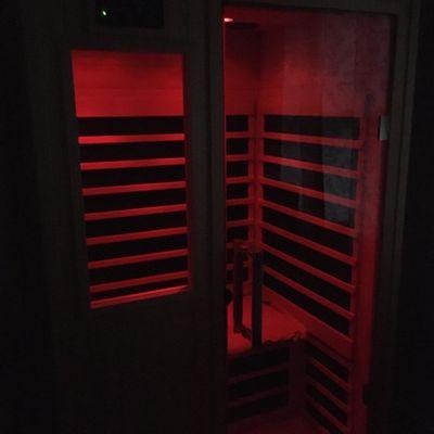 Chromotherapy red lighting