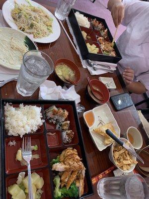 Mai fun noodles, crab Rangoon, rock shrimp, egg drop soup...