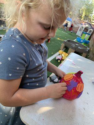 It's that time of year! Pumpkin decorating!