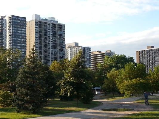 Lakeside view of 5757, right where the bike path ends at Ardmore and Sheridan (middle building)