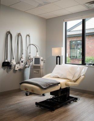 Pure Dermatology CoolSculpting Treatment Room