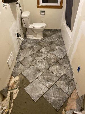 Heated tile bathroom floor