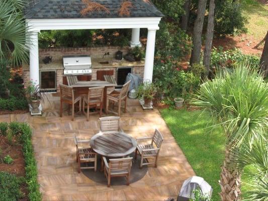 Amazing stone patio from Fieldstone Center.