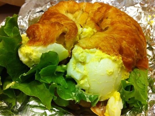 Egg salad sandwich