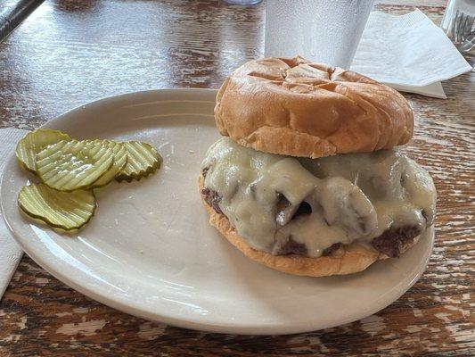 Cheeseburger with Swiss cheese and mushrooms