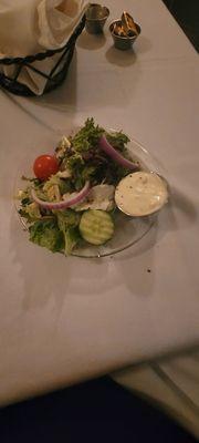 Dinner salad with blue cheese