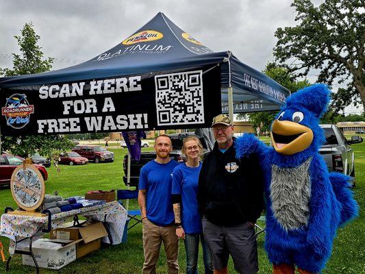 Roadrunner Express Car Wash & Oil Change Participating in National Night Out