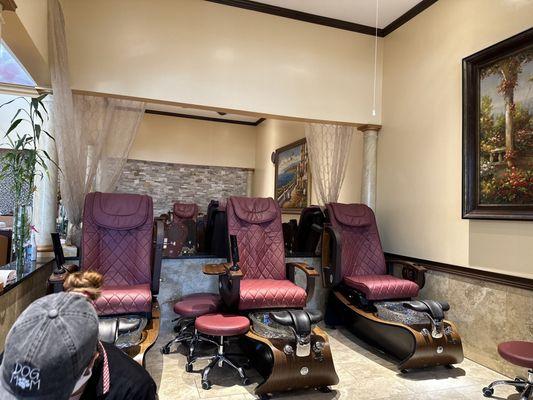 Second pedicure room