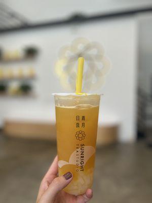 Mango jasmine tea with lychee jelly