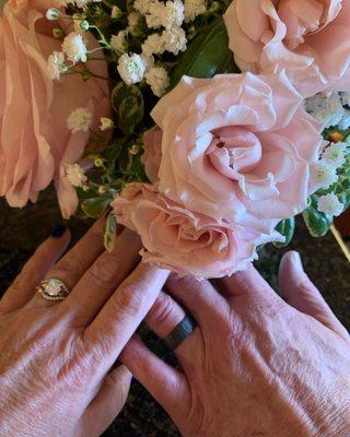 Entrance table roses