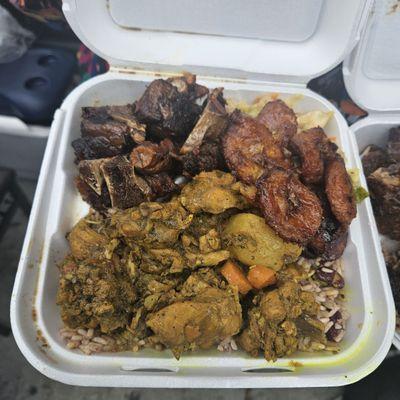 Curry Chicken and Oxtail combo plate  Yummiy!!