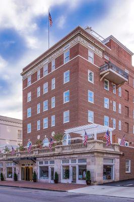 Robert E Lee Hotel - Exterior View