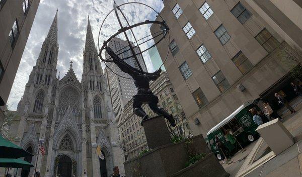 5 New York icons: St Patrick's Cathedral, Saks Fifth Ave, Rockefeller Center, Atlas' Butt & Ralph Lauren's Coffee truck