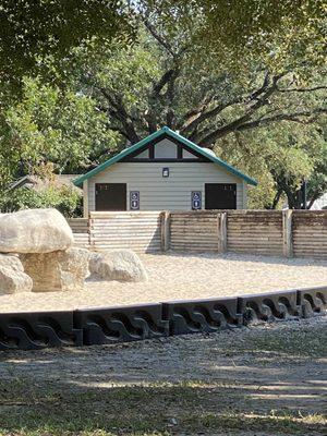 Public restroom Carol Fox park