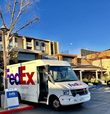 FedEx Office Print & Ship Center