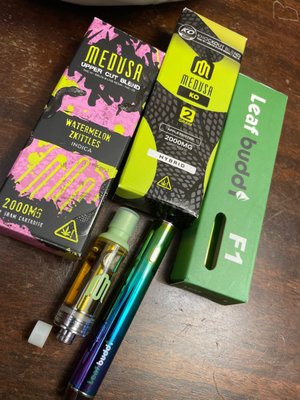 Medusa carts and Leaf buddi pen.