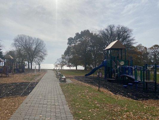 Great well maintained playground with awesome view.