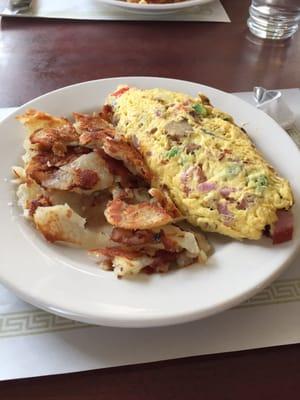 Omelet and home fries